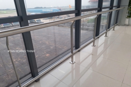Lan can Inox tại sân bay, nhà ga
