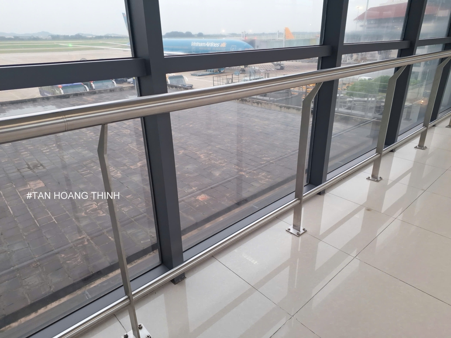 Lan can Inox cao cấp cho công trình công cộng Đà Nẵng: Sân bay, nhà ga, trung tâm thương mại